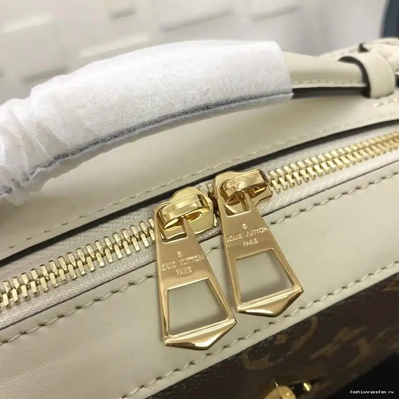 Fashionrepsfam ru Bags 19T1L0068 LV 0516
